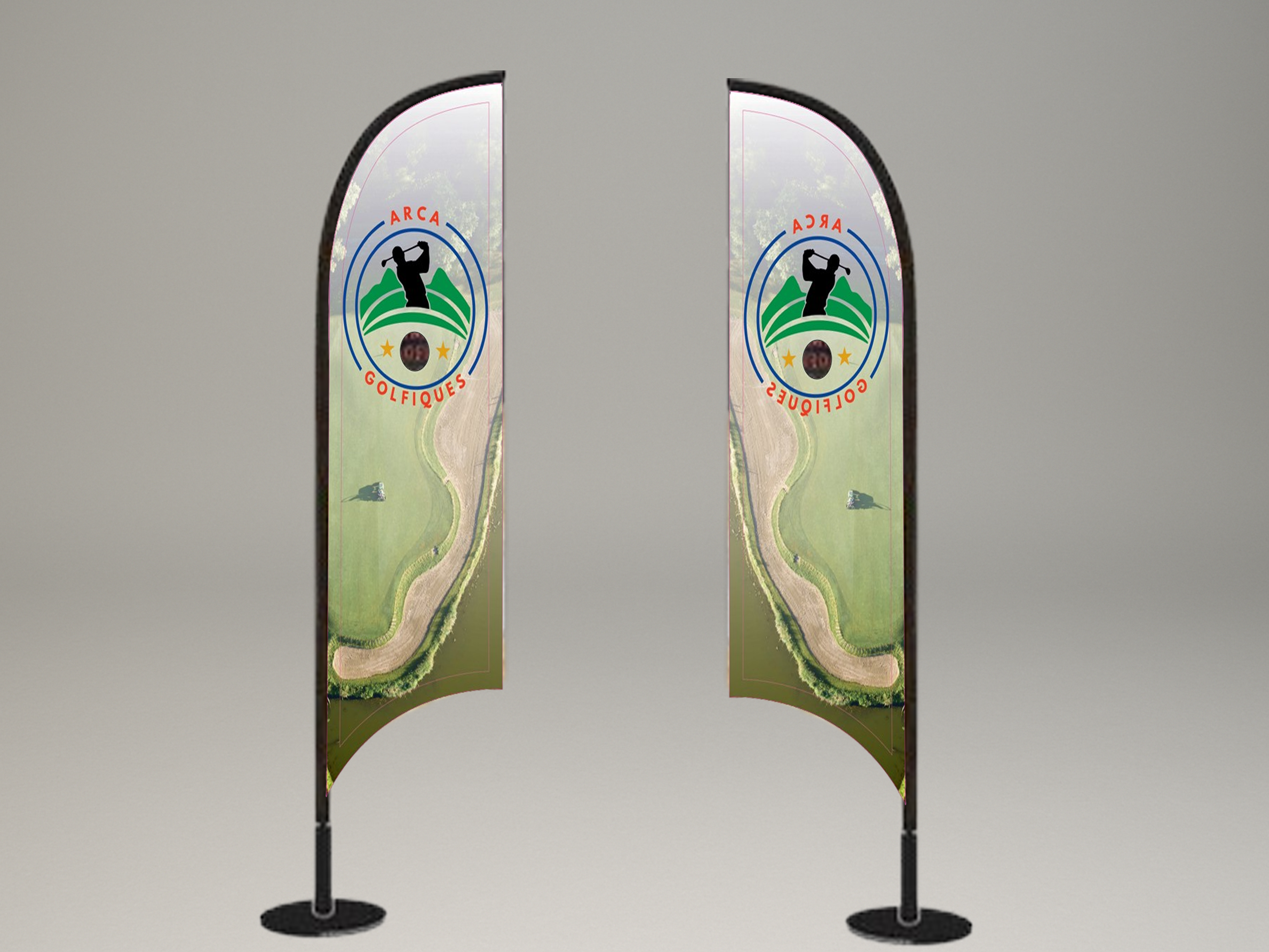 Oriflammes personnalisées Arca Golfique avec visuel de parcours de golf.
