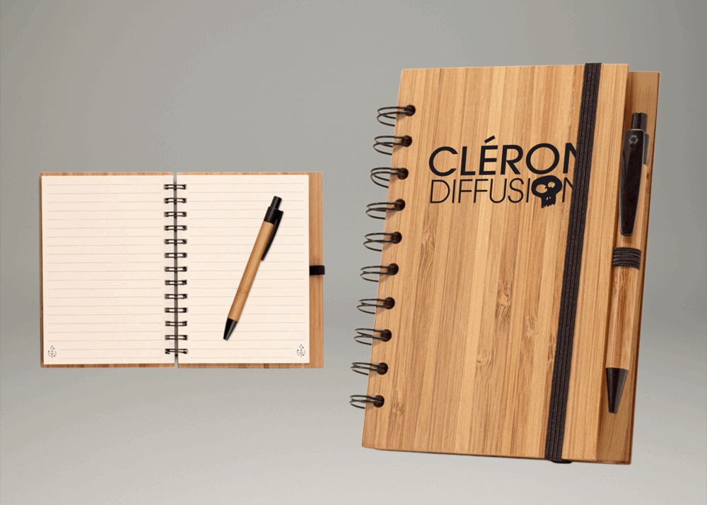 Carnet en bambou personnalisé Cléron Diffusion avec stylo assorti.