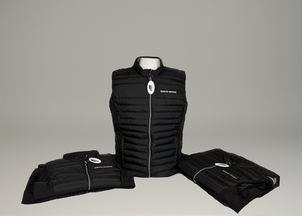 Veste sans manches noire brodée au logo de Climatec Services.