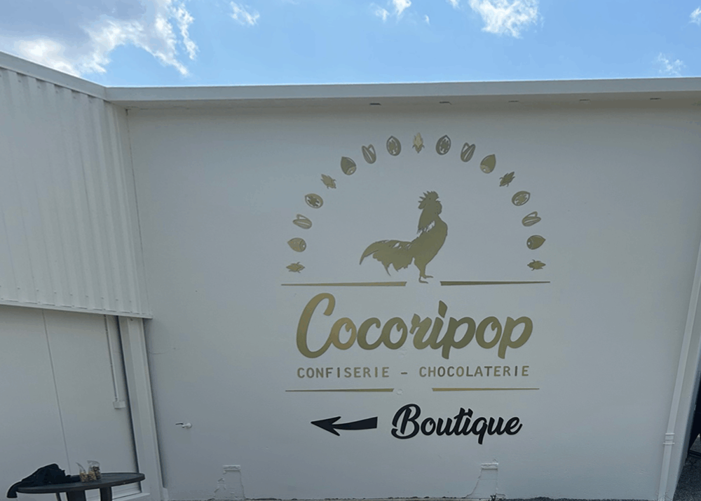 Enseigne murale Cocoripop Confiserie Chocolaterie par Signarama Bourges