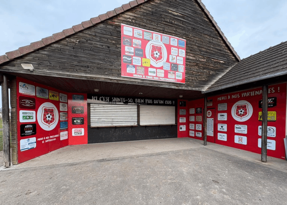 Habillage local du club de foot Sainte-Solange par Signarama Bourges